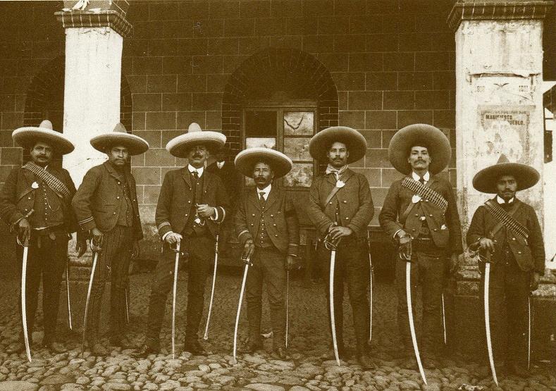 EL DESFILE DE LA VICTORIA Y LOA A LOS VENCEDORES